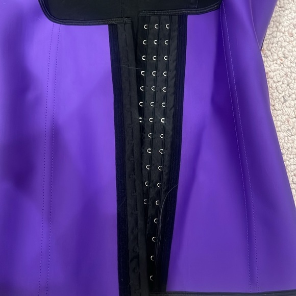 Shape ware - Picture 2 of 2